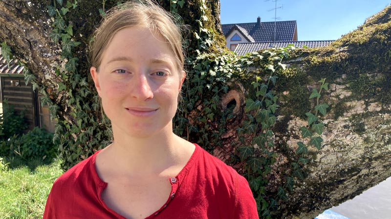 Christina Hansen im Garten